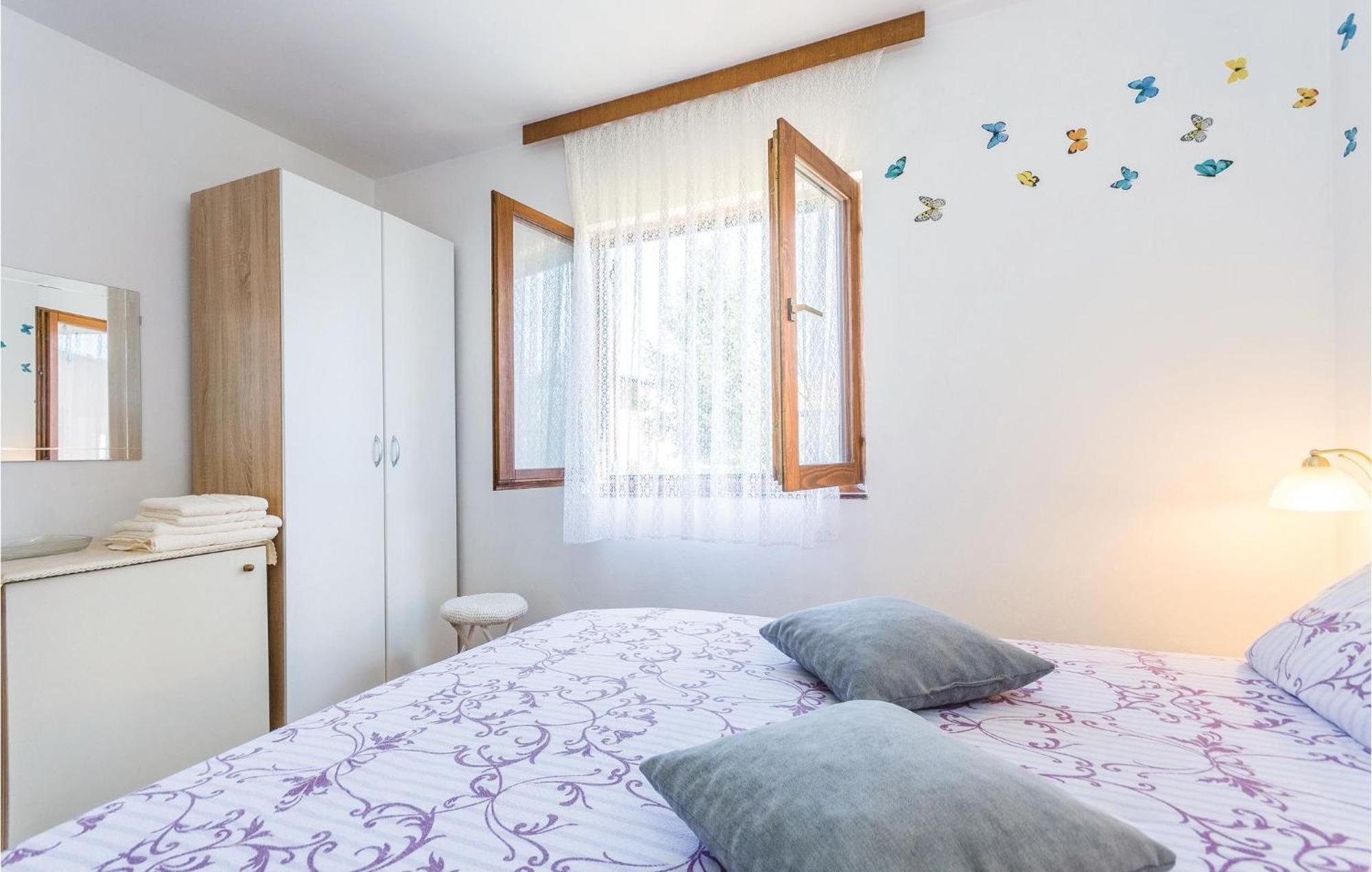 Amazing Apartment In Pavicini With Kitchen Kültér fotó